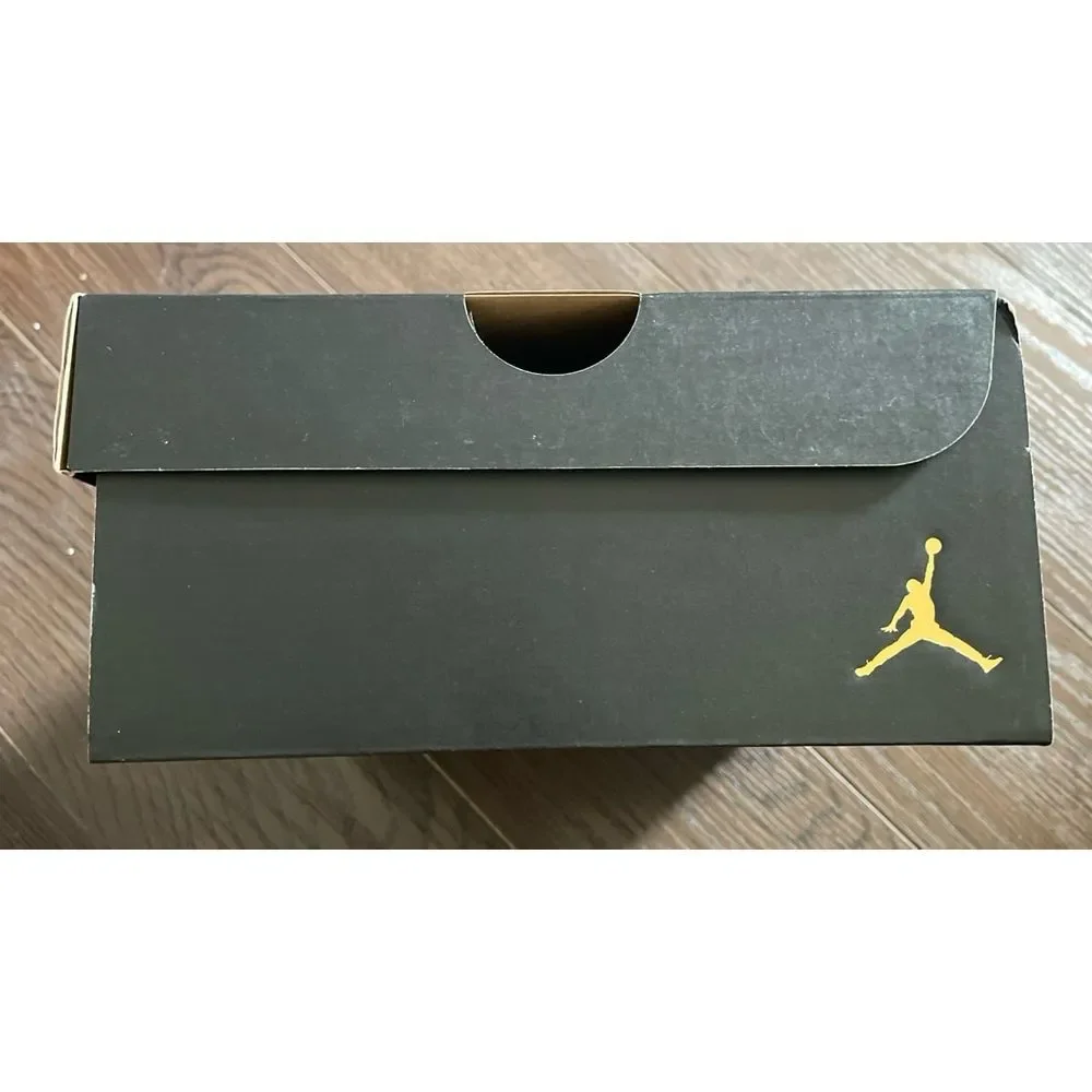 Air Jordan empty‎ shoe box